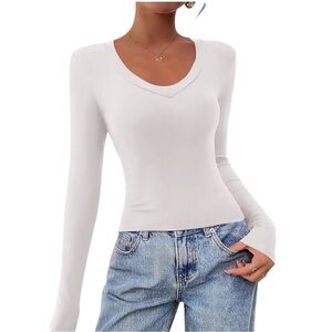 Chic White V-Neck Long Sleeve Top NWT size small